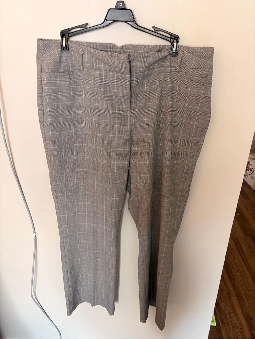 Amanda & Chelsea Gray Glen Plaid Trousers